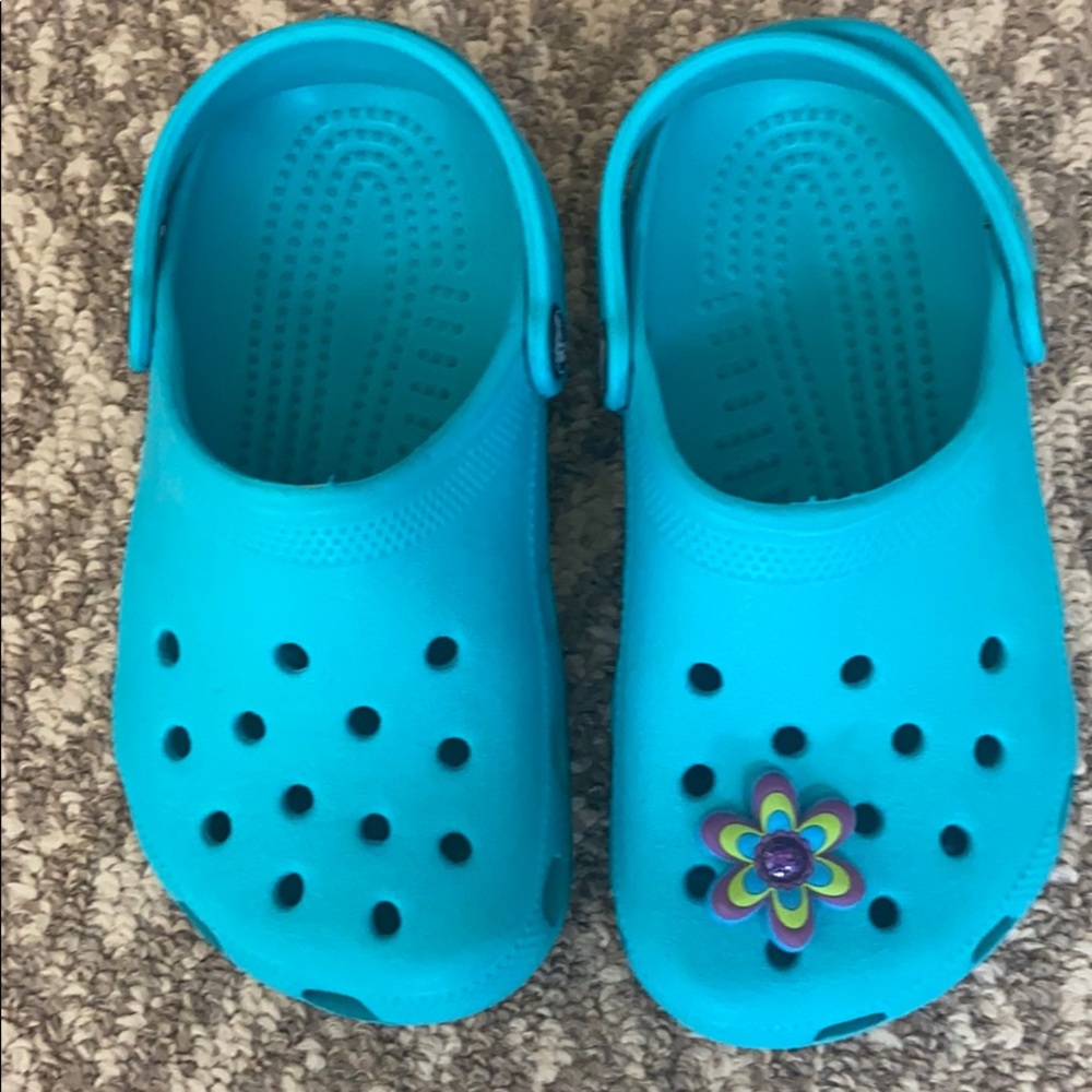 Child crocs size 3